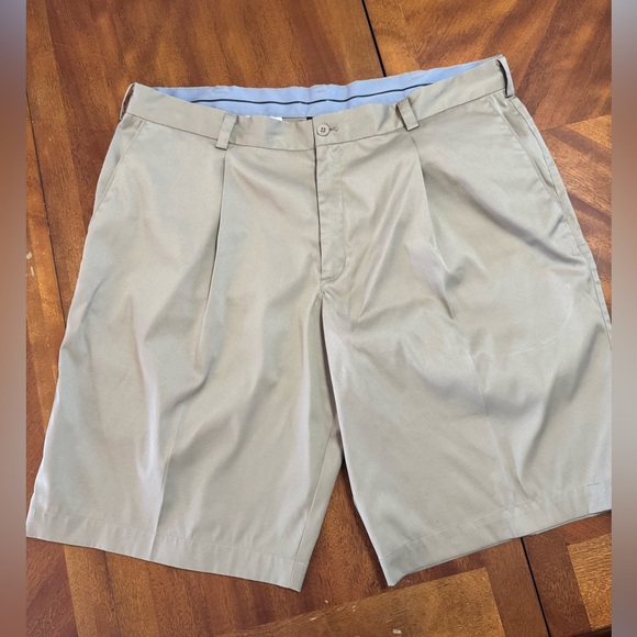 Men’s Golf Shorts - 38 - Picture 6 of 12